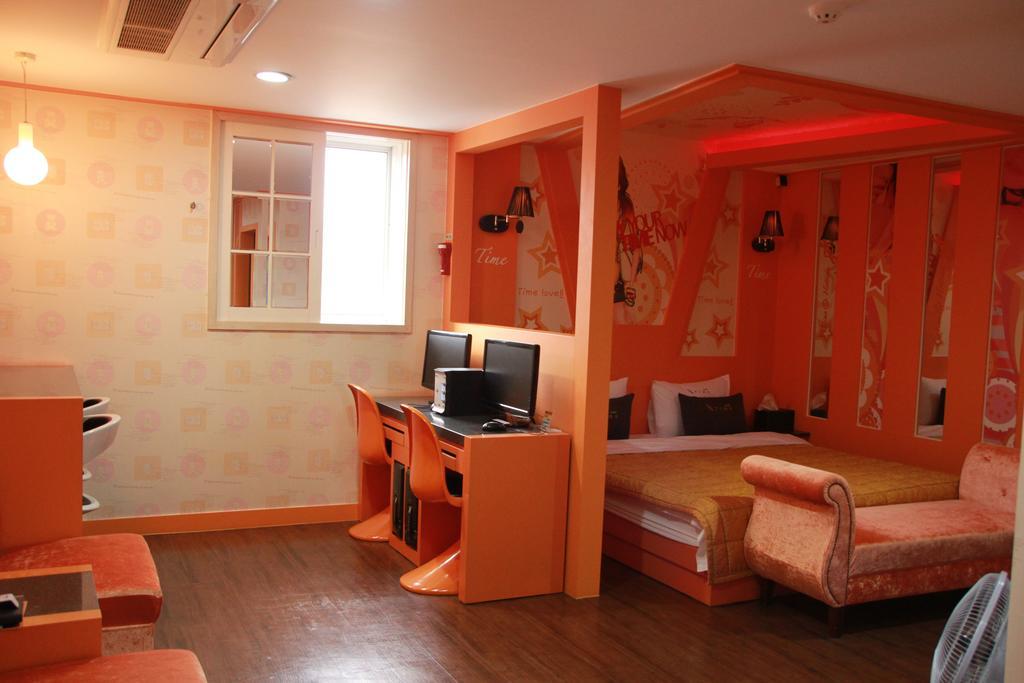 Time Motel Gyeongju Zewnętrze zdjęcie